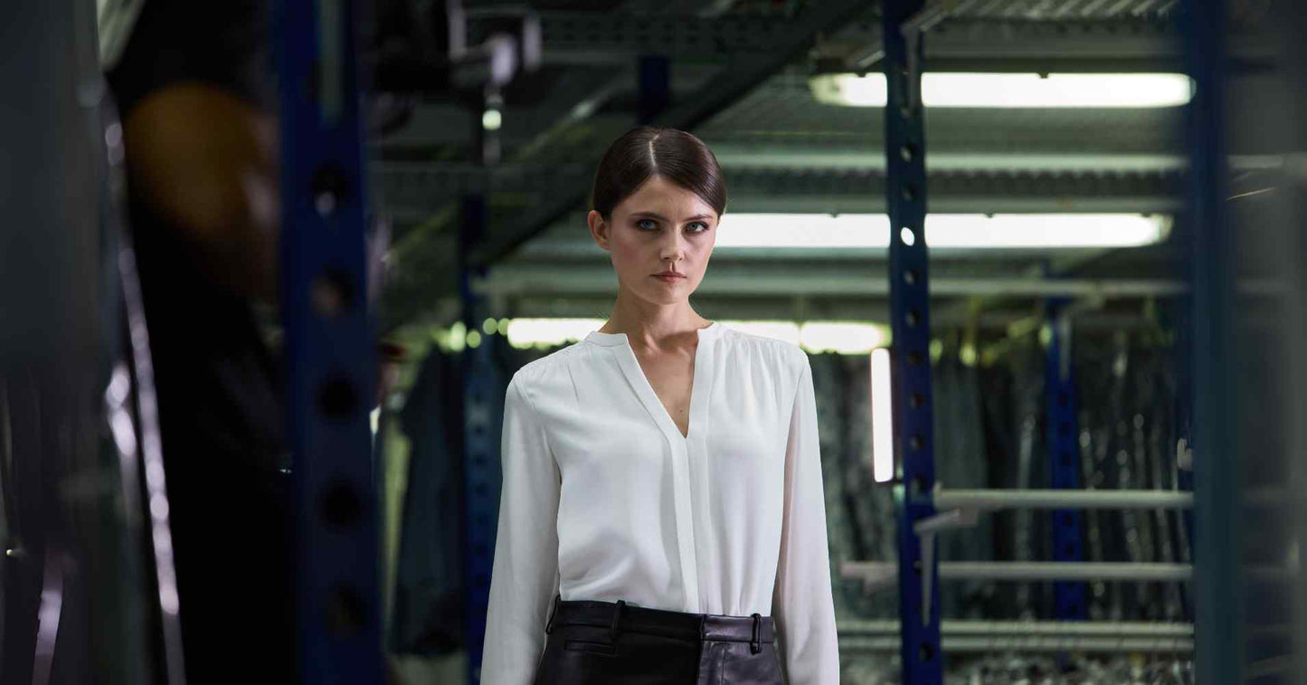 chic and timeless blouse and chemise