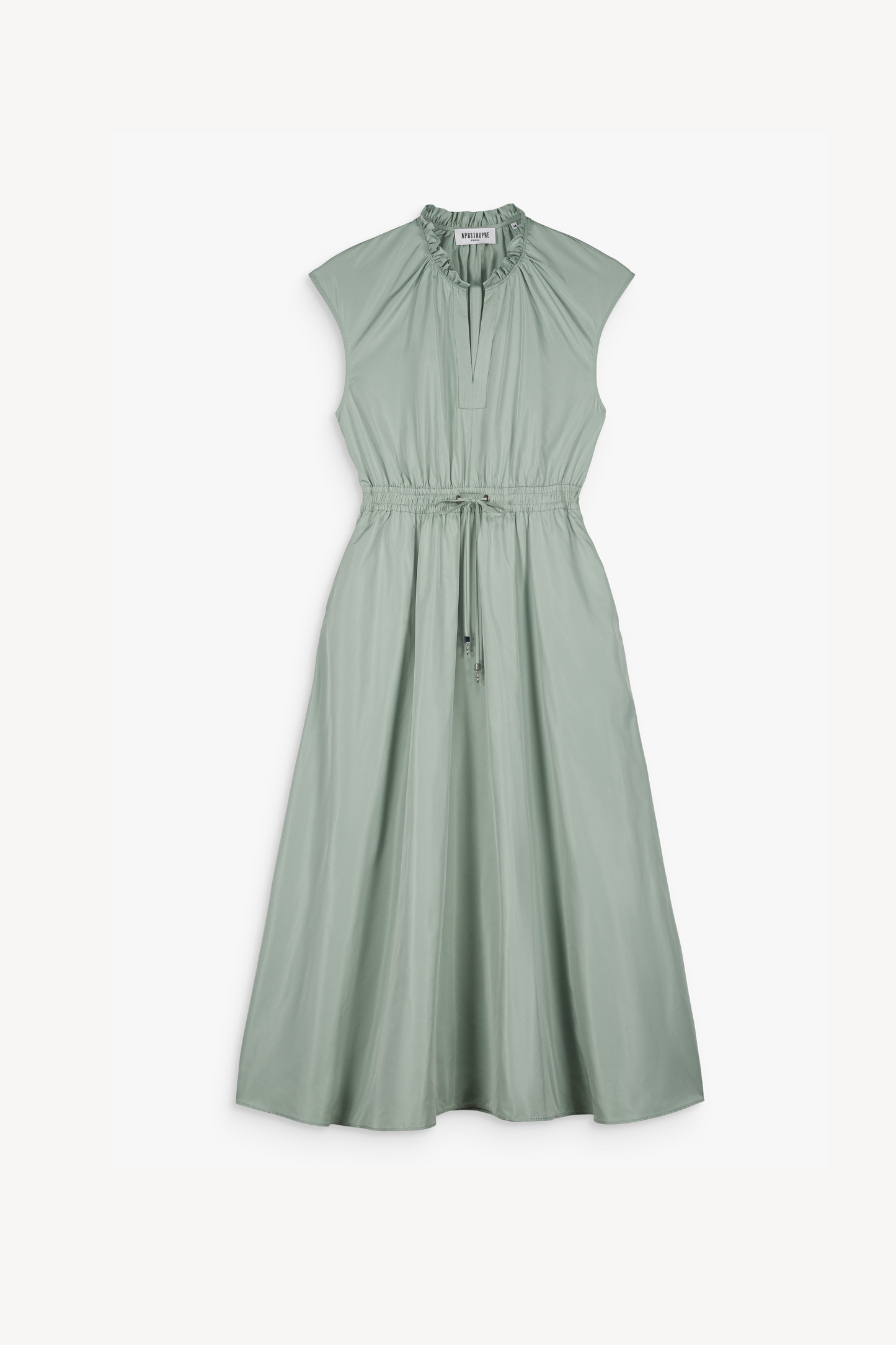 Robe midi parachute en vert d’eau, col mao à volant et taille ajustable.