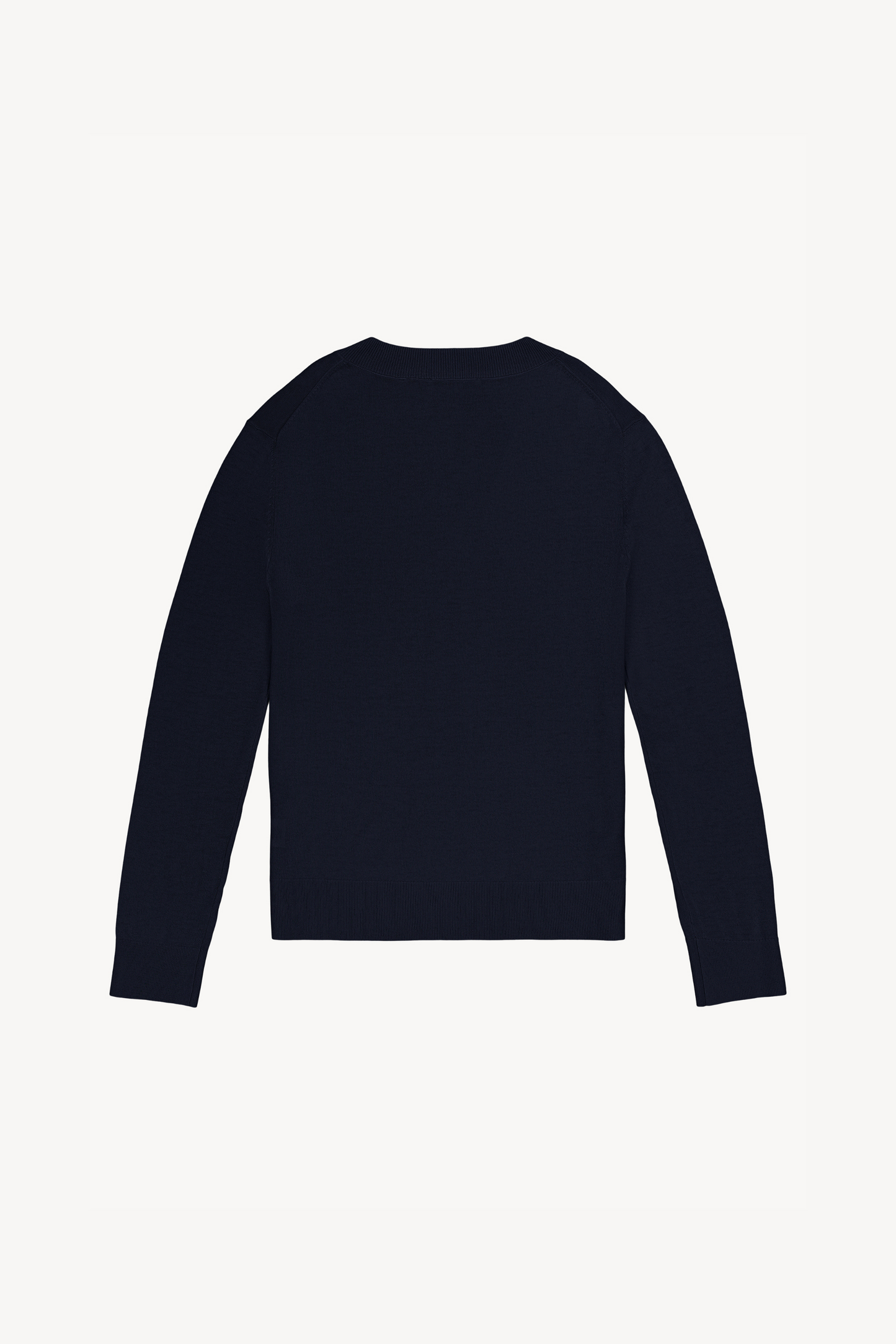 Élégant pull marine en maille légère, avec col V et coupe fluide .