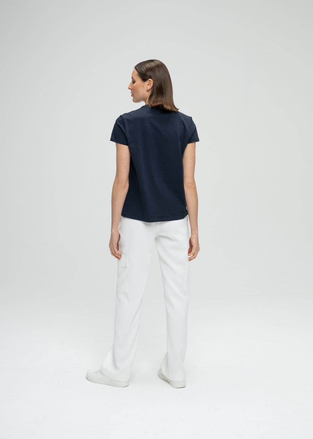 T-shirt manches courtes col rond marine brodé avec perles