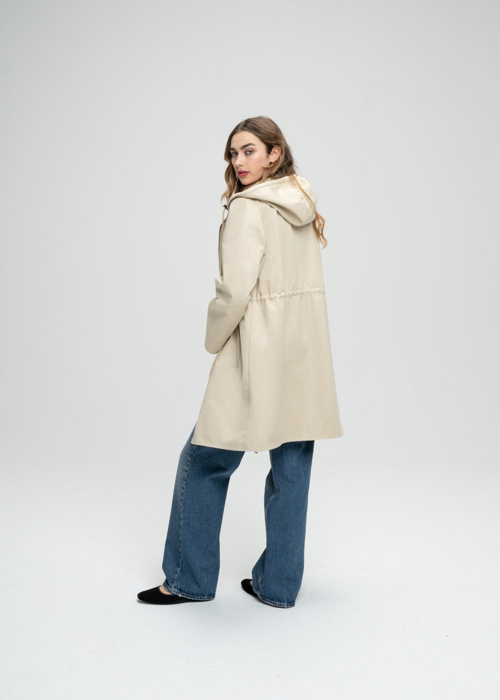 Parka réversible beige en cuir avec cordon de serrage et capuche et poches plaquées