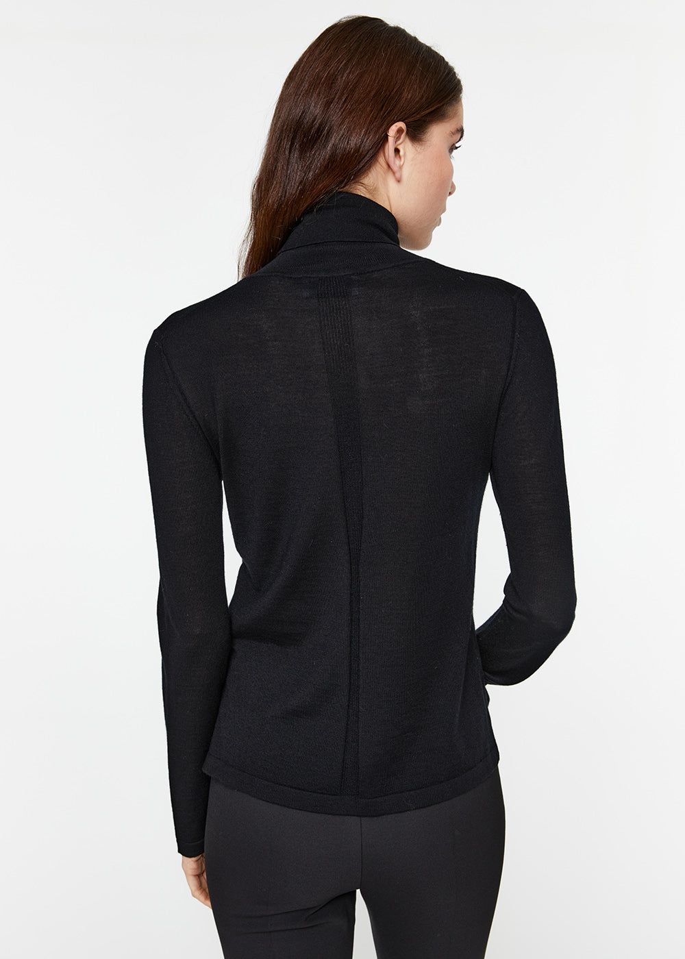 Pull col roulé en laine noir manches longues et détail côtelés dos