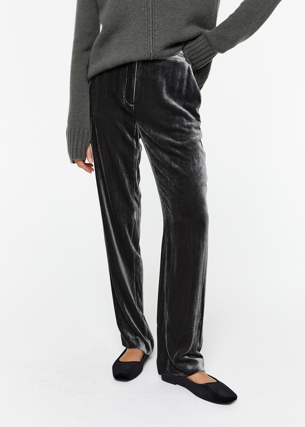 Pantalon droit velours vert gris avec poches italiennes et fausses passepoiles