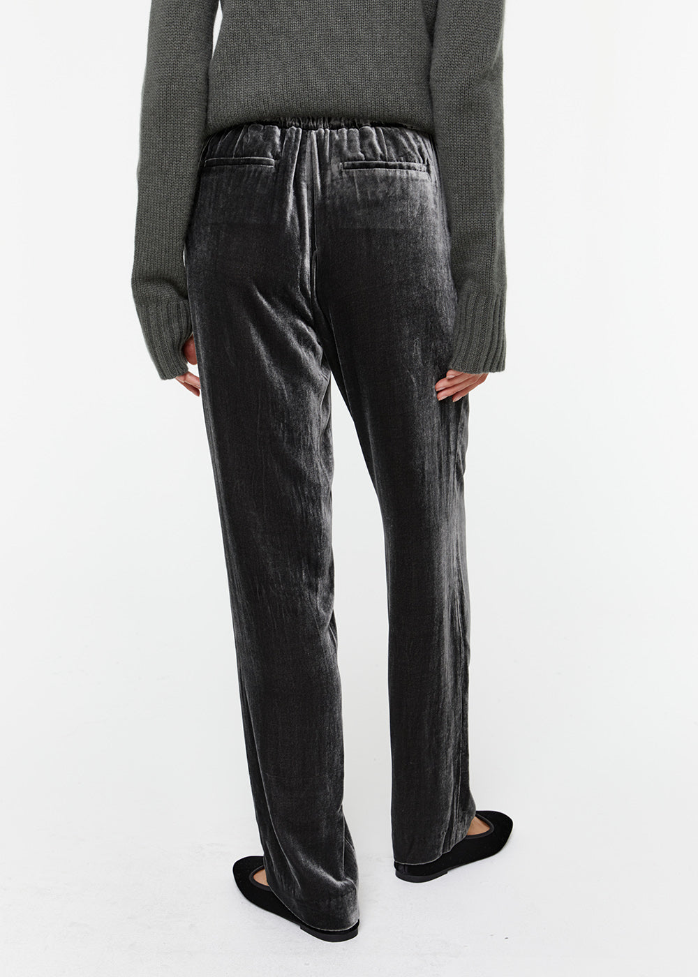 Pantalon droit velours vert gris avec poches italiennes et fausses passepoiles