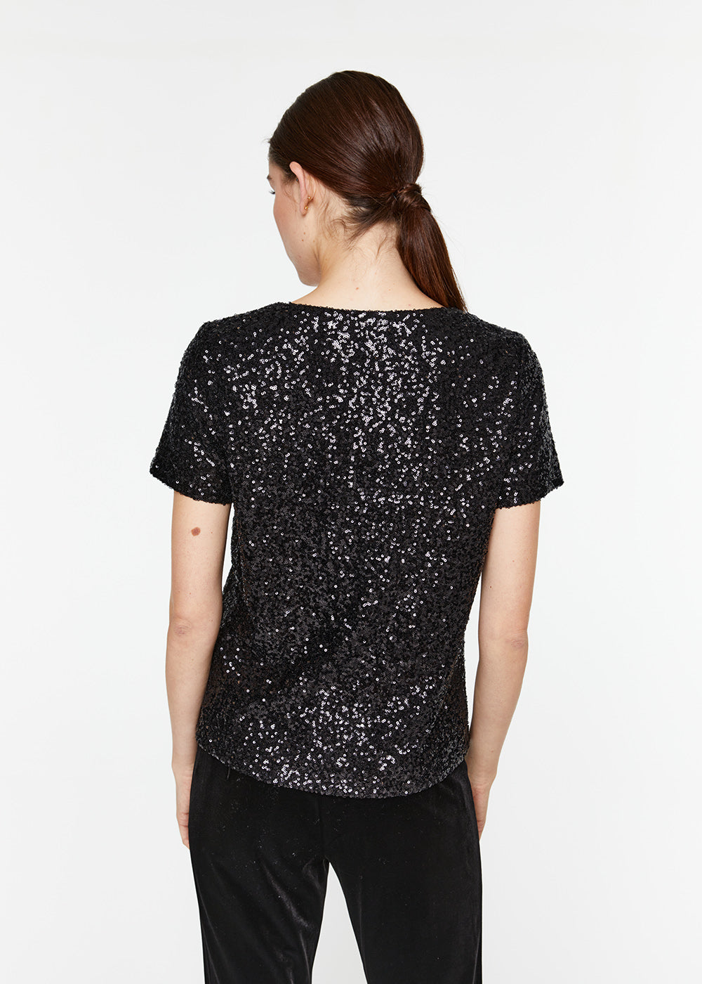 Top à sequins noir avec col rond et manches courtes