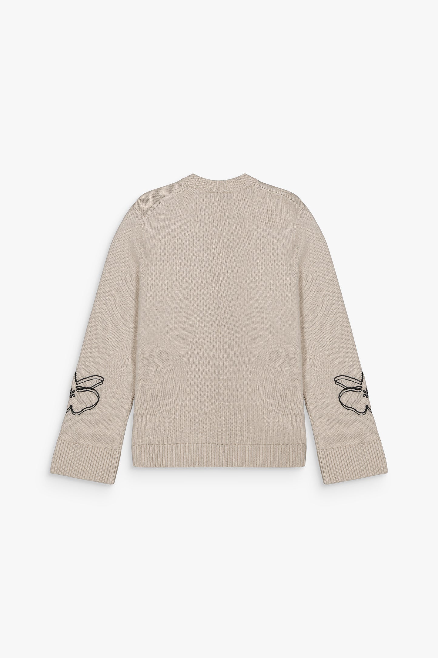 Cardigan béton, maille douce, finitions côtelées et broderies délicates.
