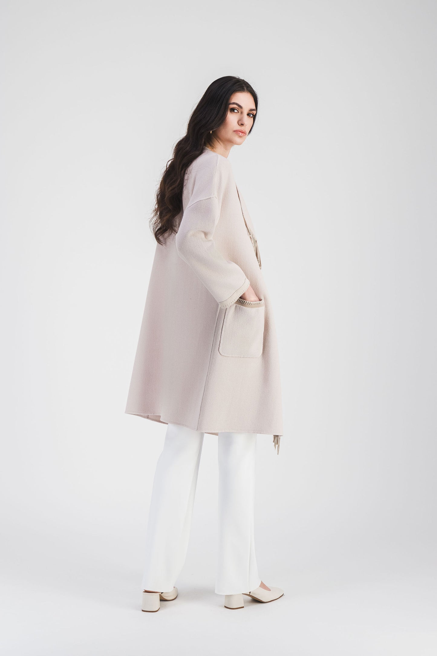 Manteau ample croisé en crêpe béton av