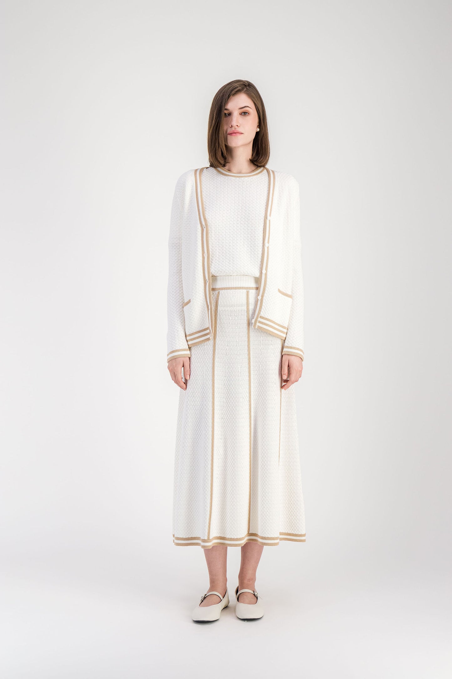 Cardigan ajusté beige moyen à col V