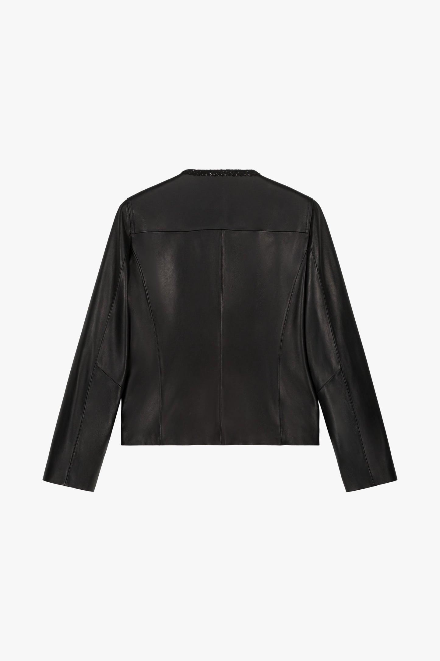 Veste tailleur à col rond bord à bord, rehaussée de franges en cuir et de boutons brodés.