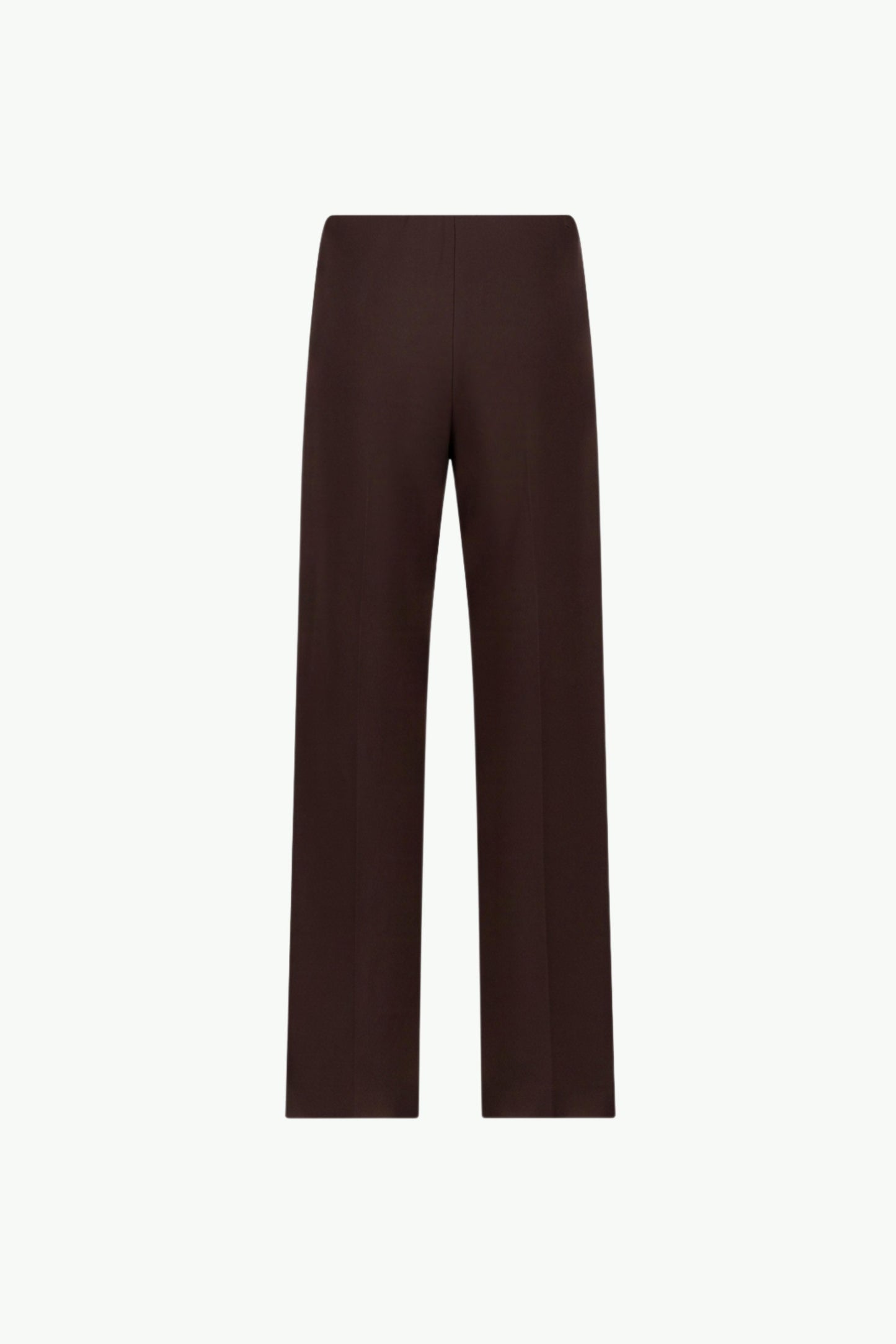 Pantalon droit marron foncé à taille haute, plis marqués et jambes longues.