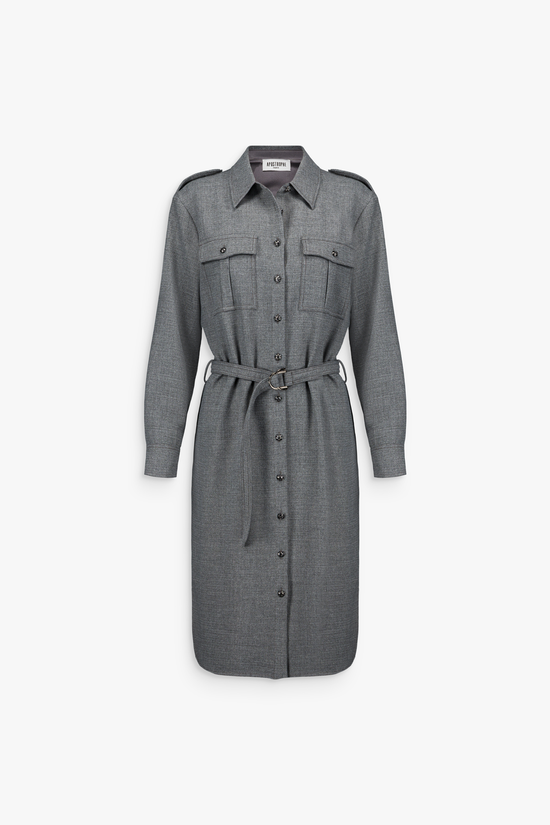 Robe courte grise avec col ton sur ton et ceinture ajustable