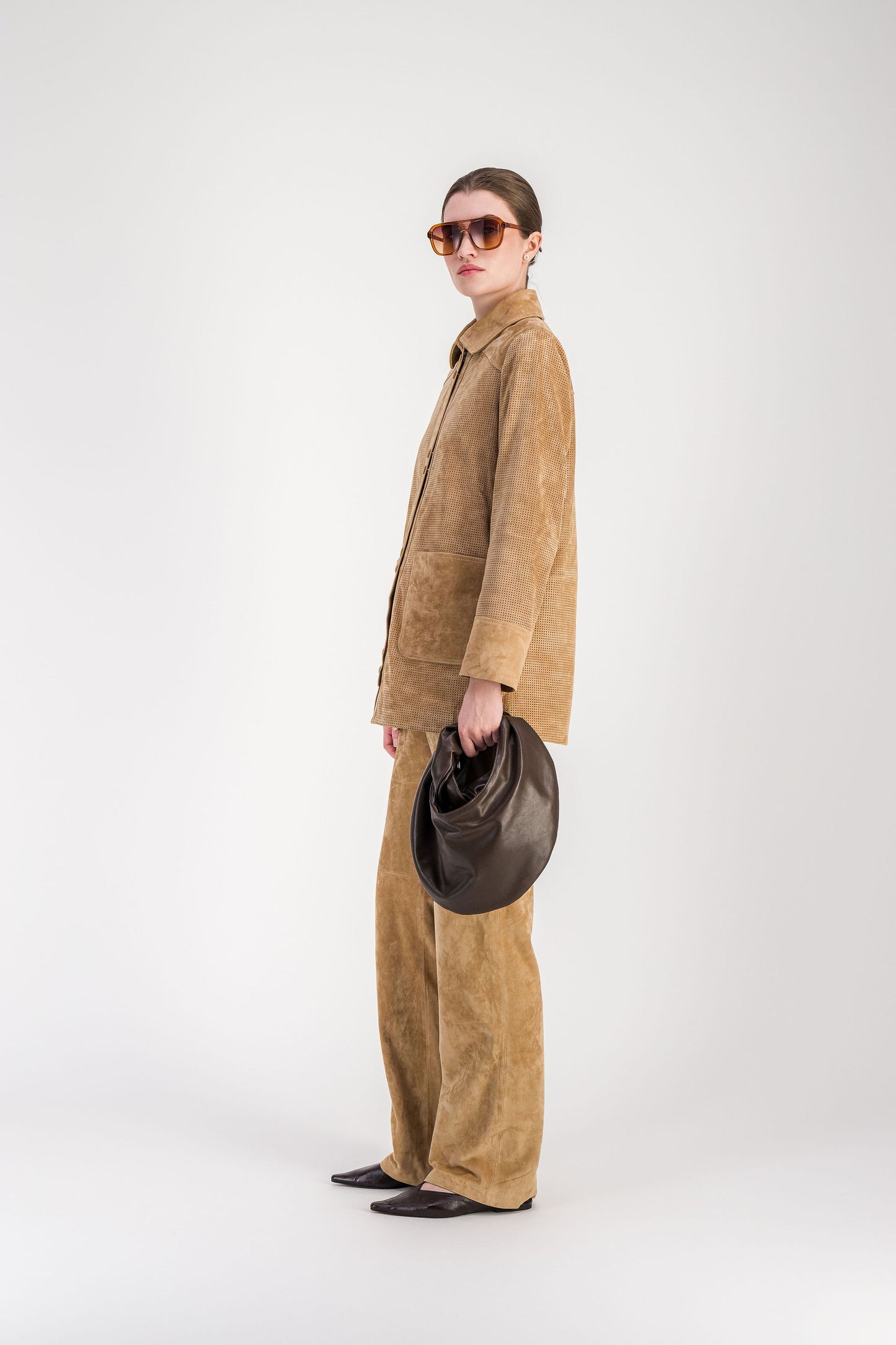 Pantalon tailleur en daim beige moyen
