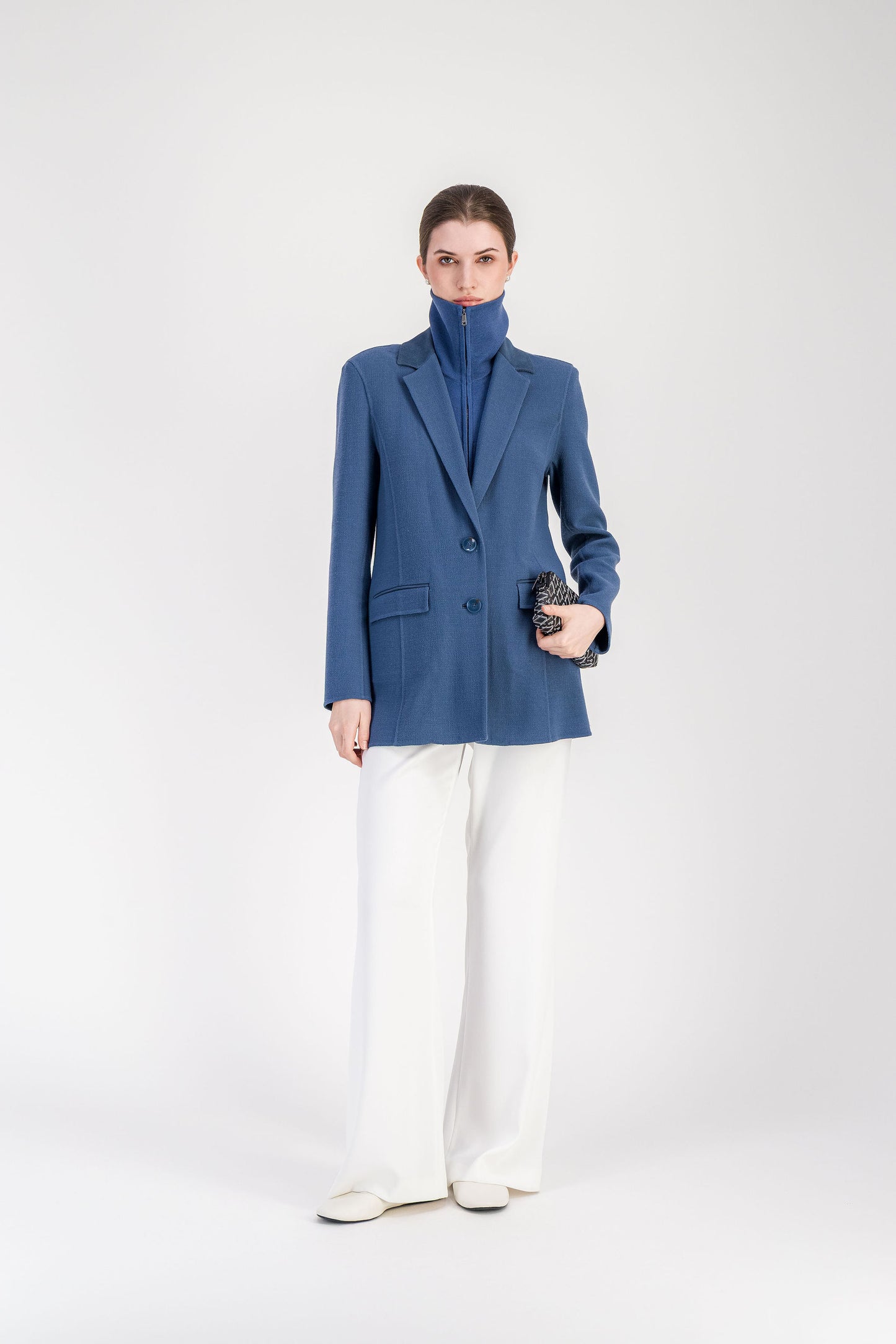 Veste tailleur bleu denim double face à col zippé