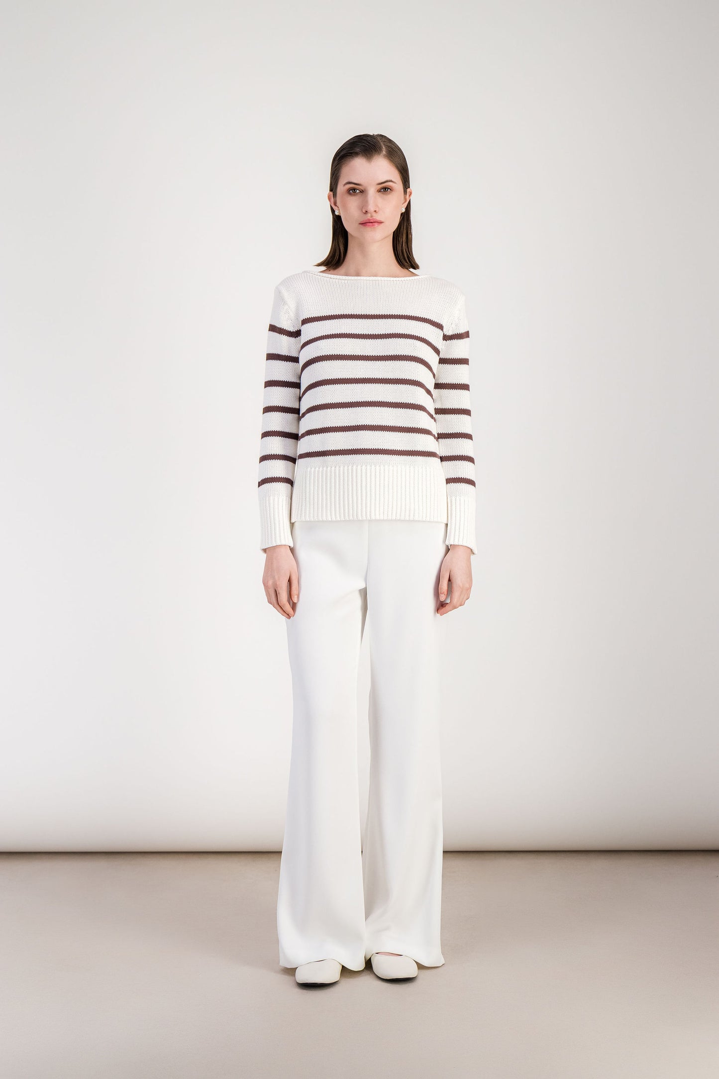 Pull fluide marron foncé rayé