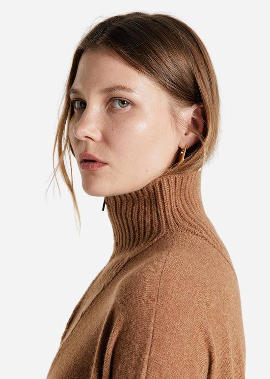 PONCHO EN CACHEMIRE CAMEL
