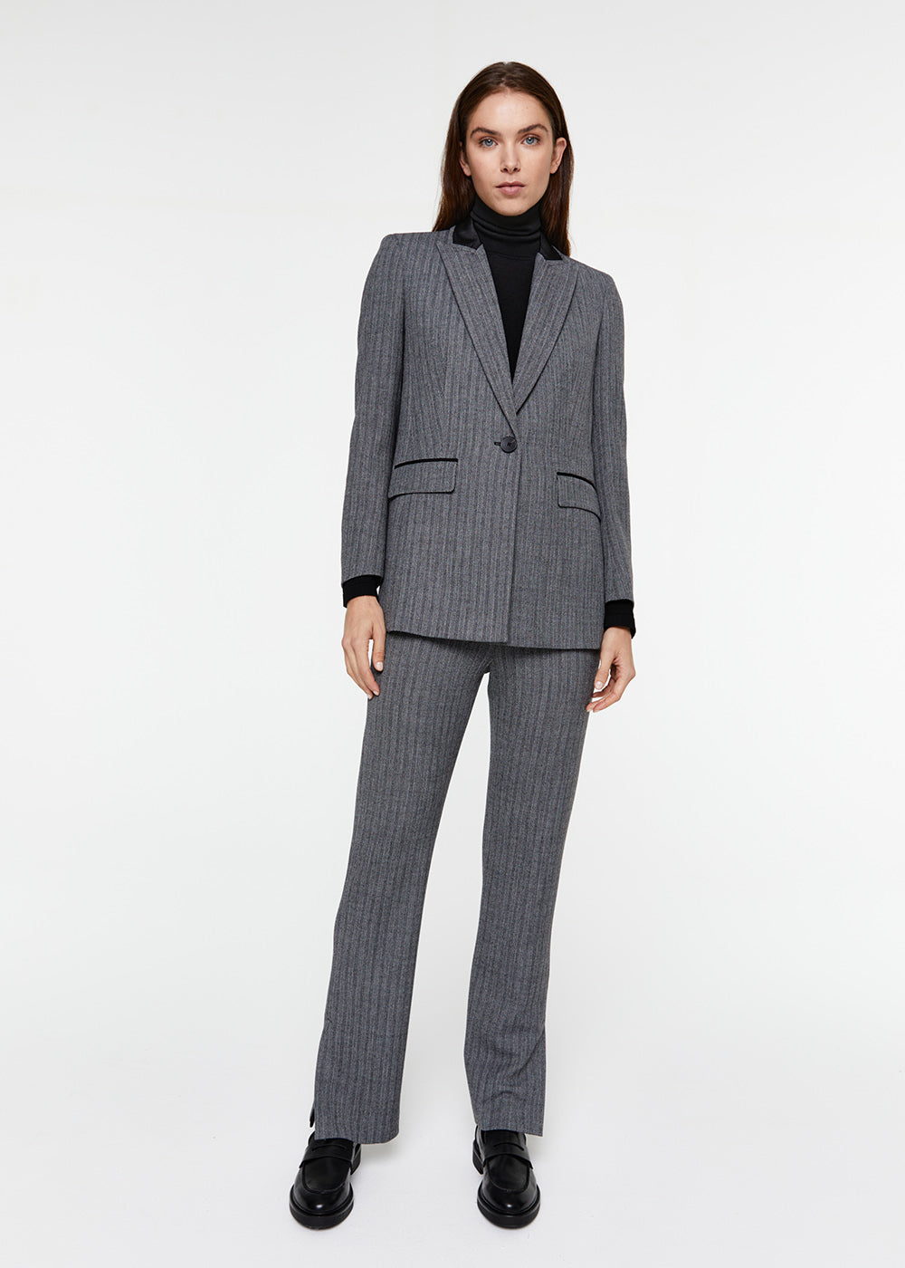 total look ensemble veste blazer pantalon droit jacquard chevron gris