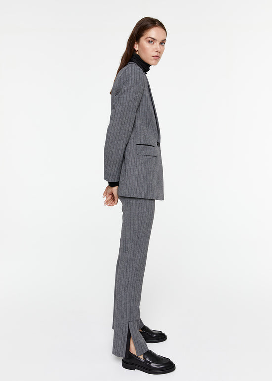 Total look ensemble veste blazer pantalon droit jacquard chevron gris