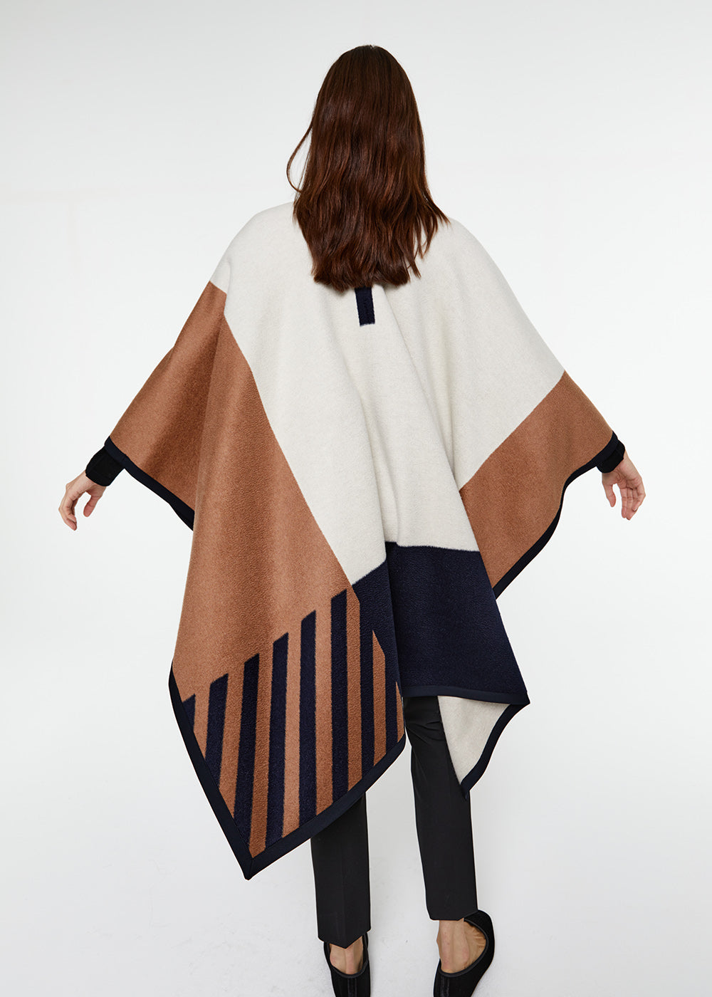 Cape poncho motif ethnique cachemire laine