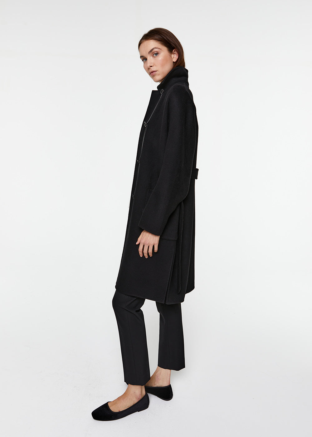 manteau mi-long oversize col chemise boutons laine cachemire noir