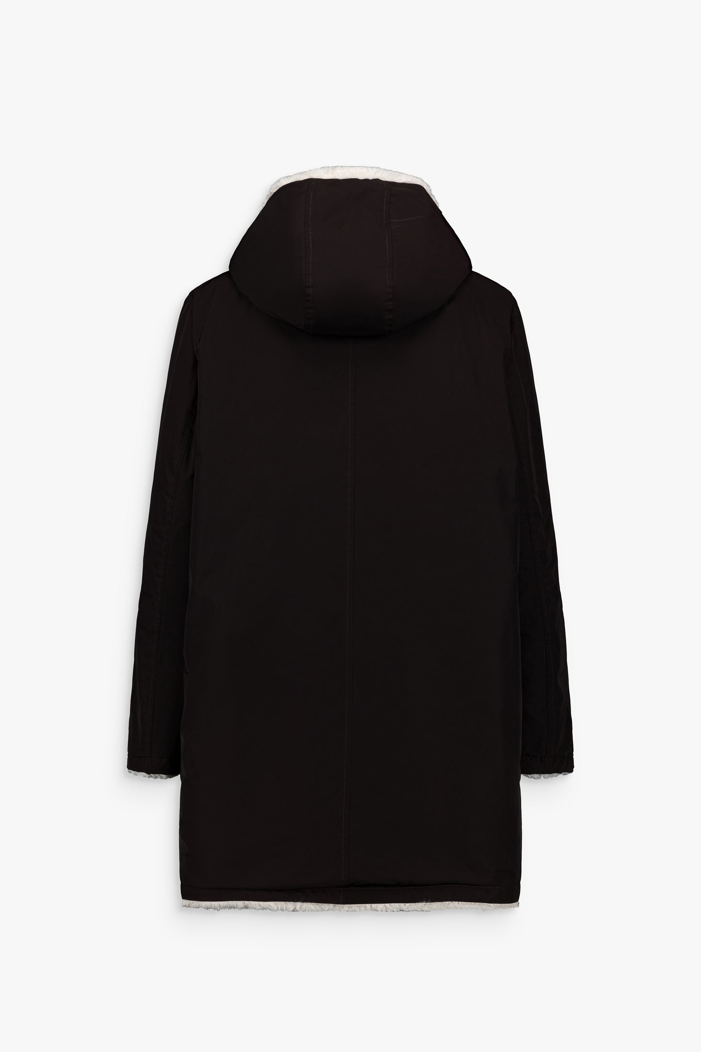 Manteau réversible noir ébène, fourrure veloutée d’un côté, matière souple de l’autre, détails bijoux et poches côtés.