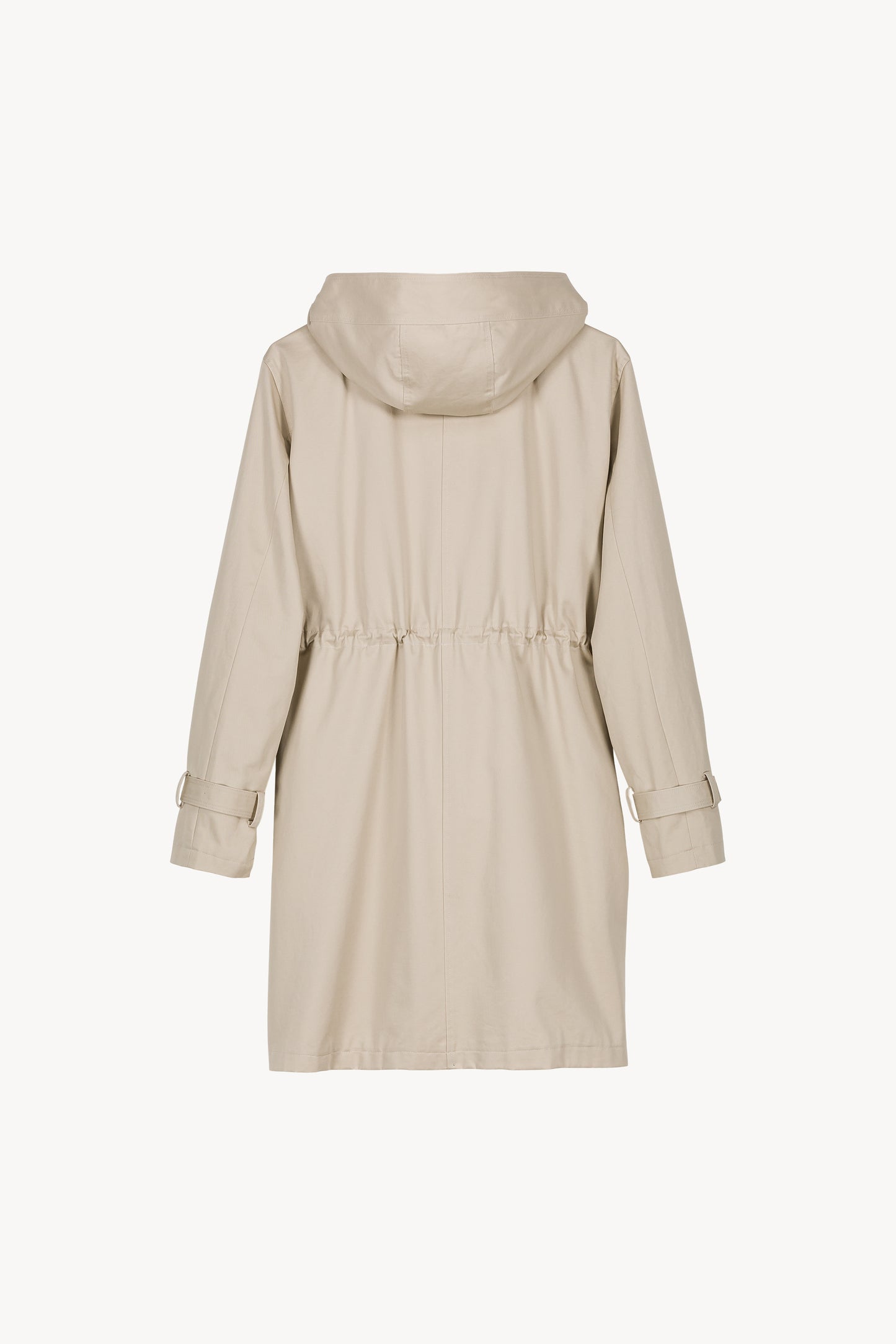 Parka beige à capuche, lien de serrage à la taille et embouts gravés.