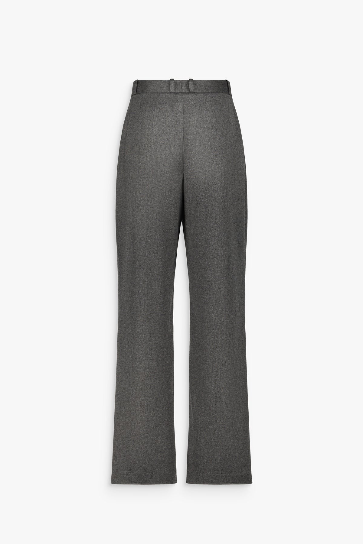 Pantalon droit gris moyen à taille haute, avec pinces sur le devant, plis marqués au milieu des jambes et poches passepoilées.