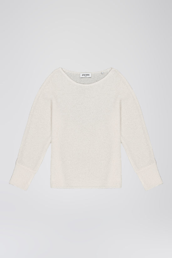 Pull oversize en maille soufflée, col bateau et manches chauve-souris. Confort et style chic pour un look décontracté.