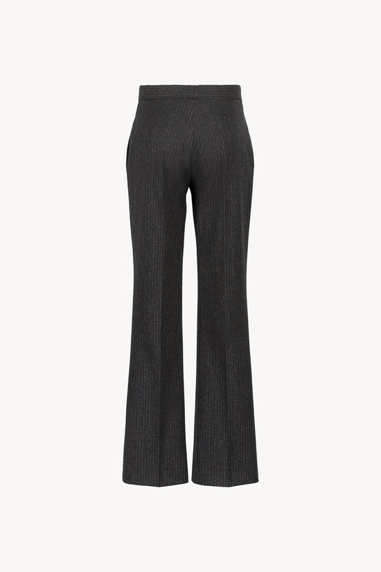 Pantalon gris moyen à la coupe droite, doté de plis soignés et de rayures blanches 