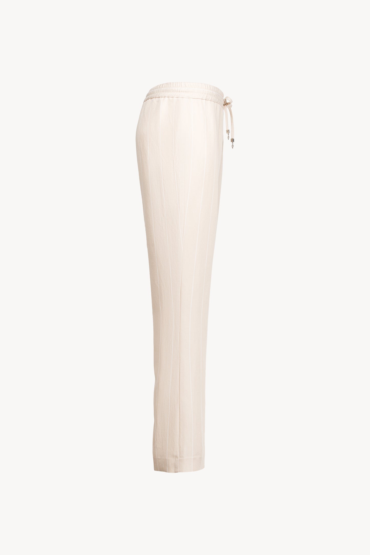 Pantalon droit fluide en lin beige. Les rayures fines et la coupe intemporelle offrent un style moderne