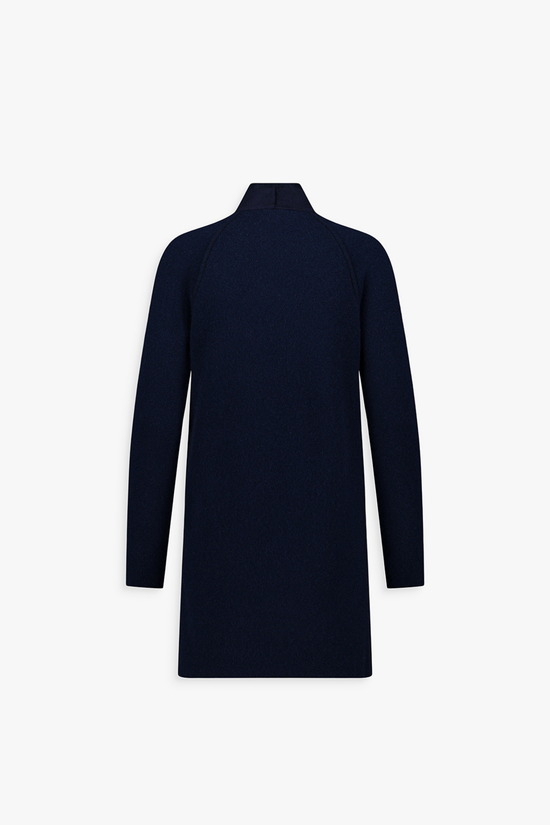 Manteau long bicolore en laine et cachemire, noir et marine, coupe ample.