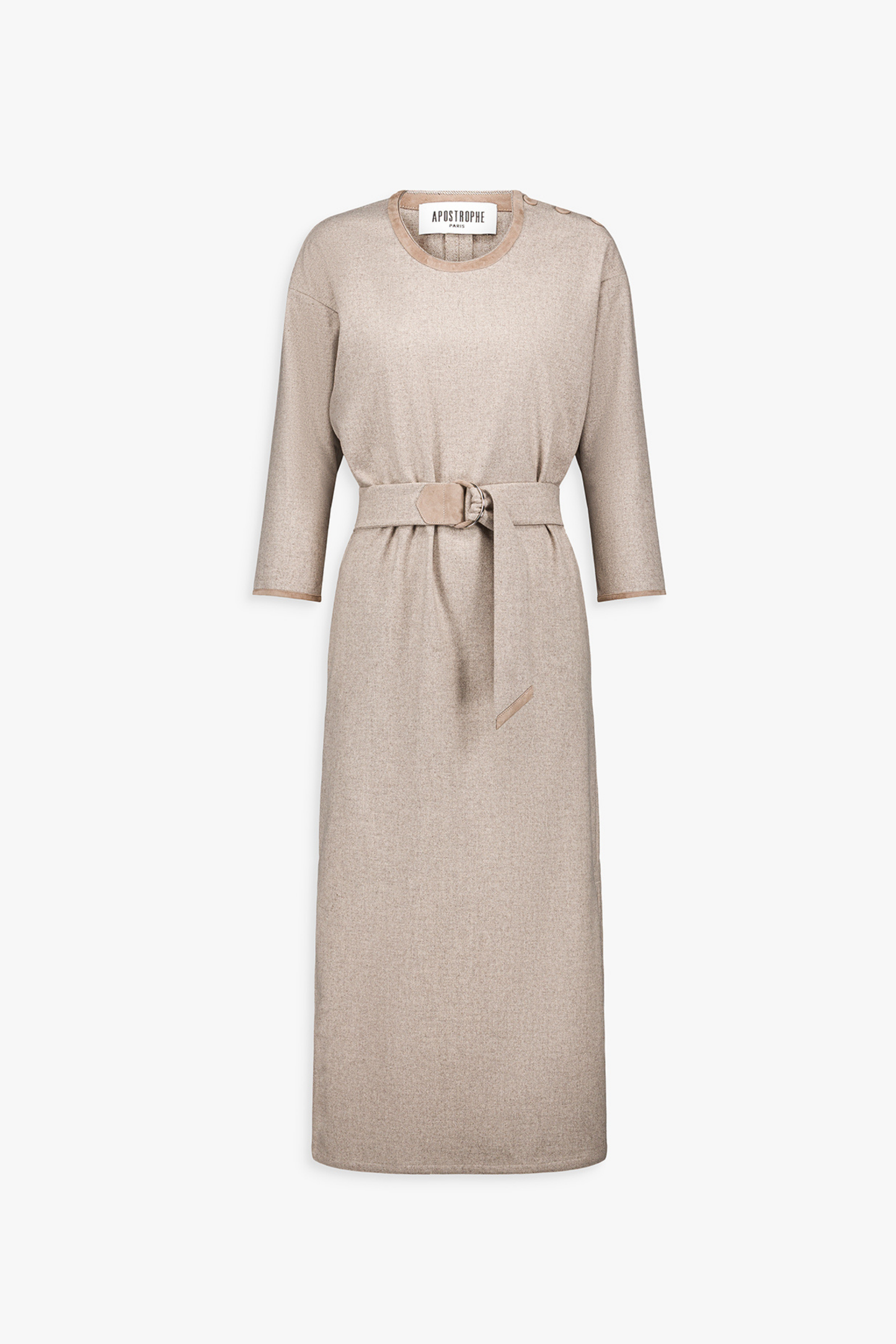 Robe en laine et cachemire taupe, silhouette féminine et élégante.