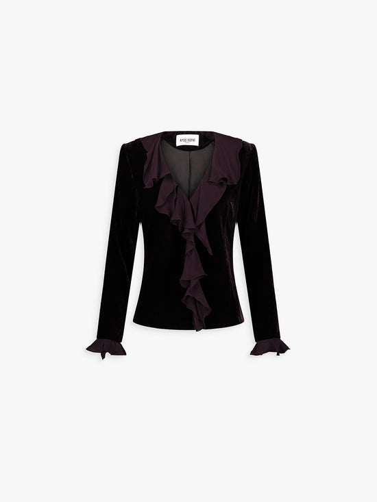 Veste droite grenat avec volants au col et aux poignets.