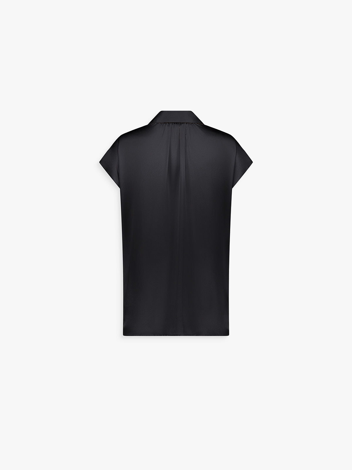 Tunique noire en soie, col chemise.