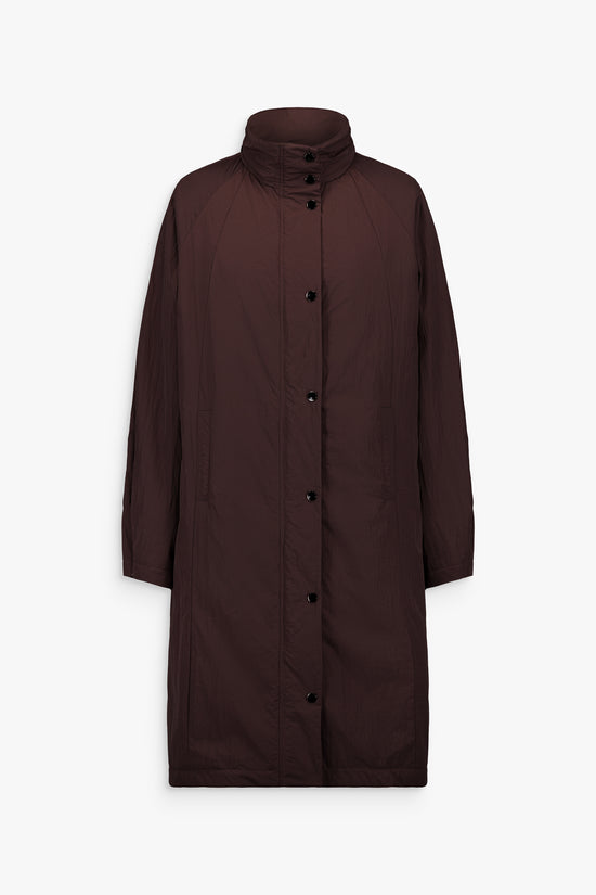 Manteau marron en fourrure, doublure amovible, coupe droite, fermeture zippée et poches côtés.