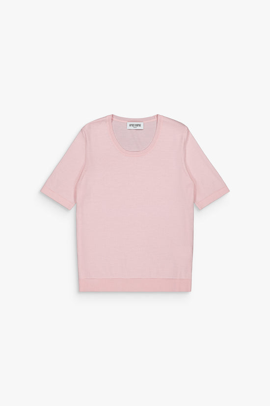 T-shirt femme col rond rose clair, style délicat.