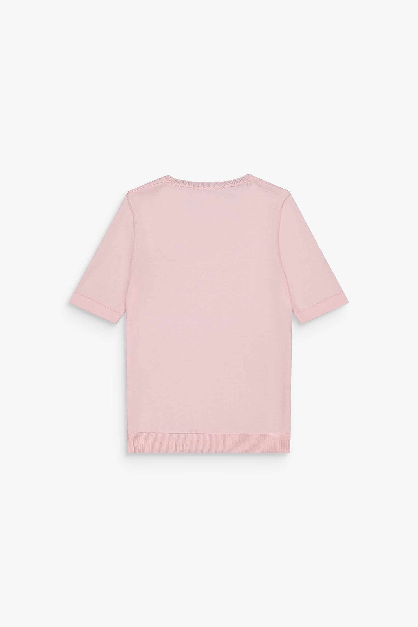 T-shirt rose pâle en maille fine, coupe ajustée.