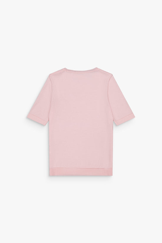 T-shirt rose pâle en maille fine, coupe ajustée.