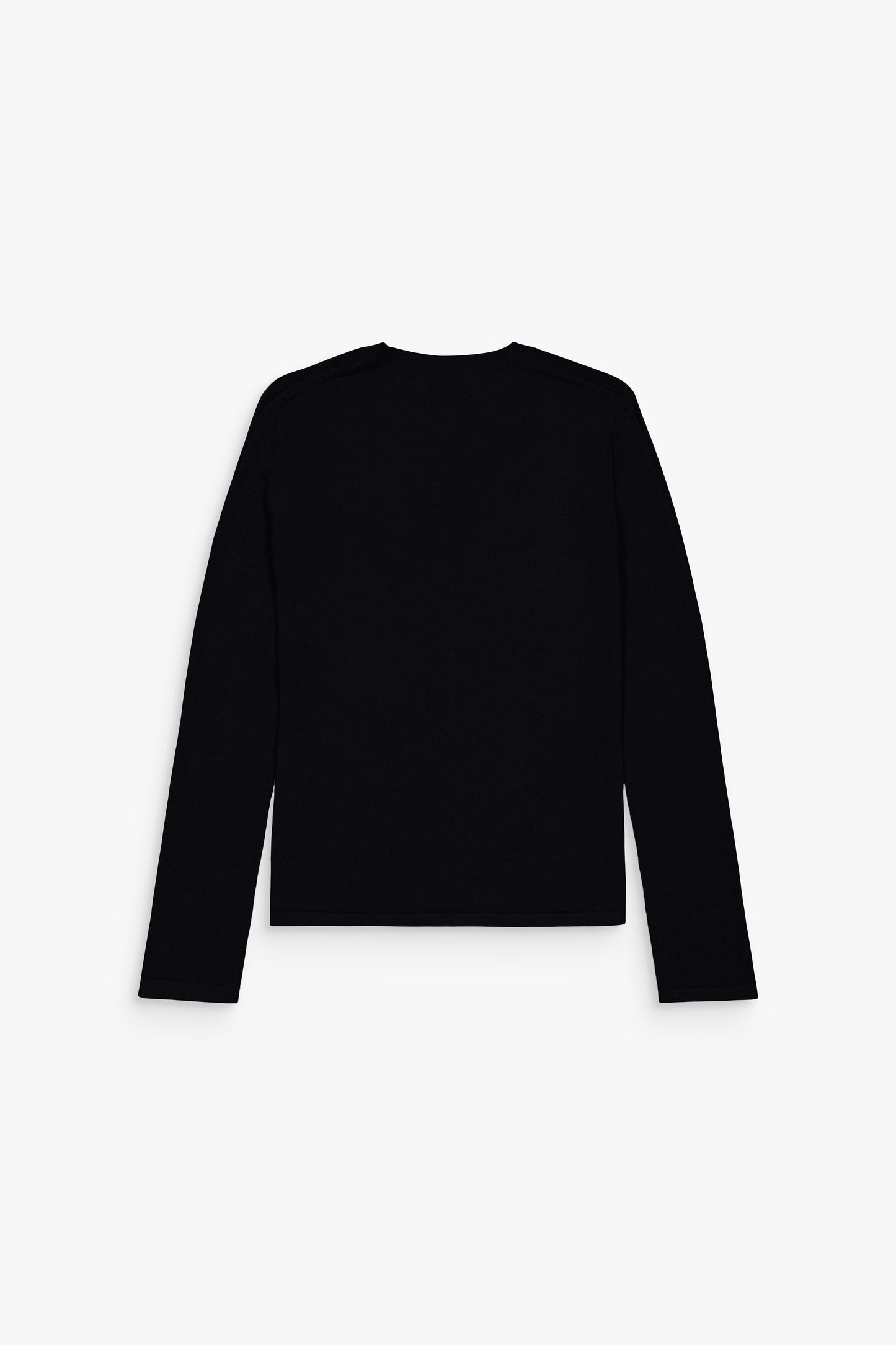Pull bleu marine en maille fine, coupe élégante et douceur naturelle.
