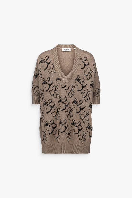 Pull ample en cachemire taupe moyen, léger et élégant avec broderie florale.