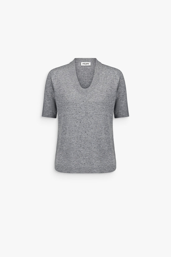 Top en cachemire gris moyen avec strass, coupe ample et manches courtes.