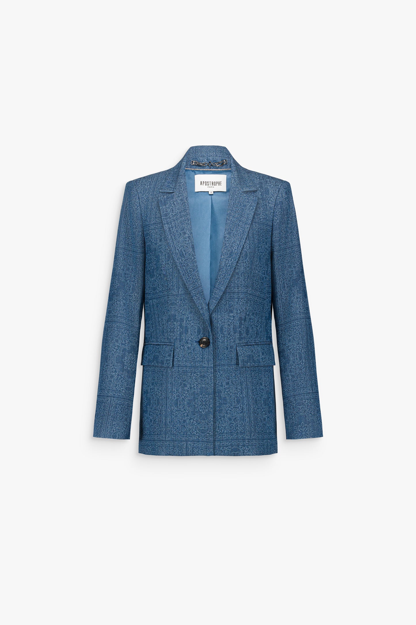 Veste bleu denim à motif ton sur ton avec col tailleur, fermeture à un bouton et poches à rabat sur le devant.