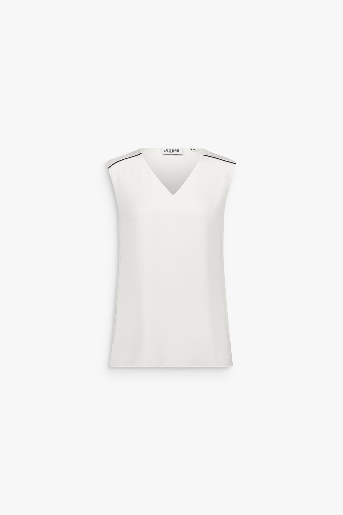 Blouse blanc cassé sans manches avec encolure en V et coupe fluide.