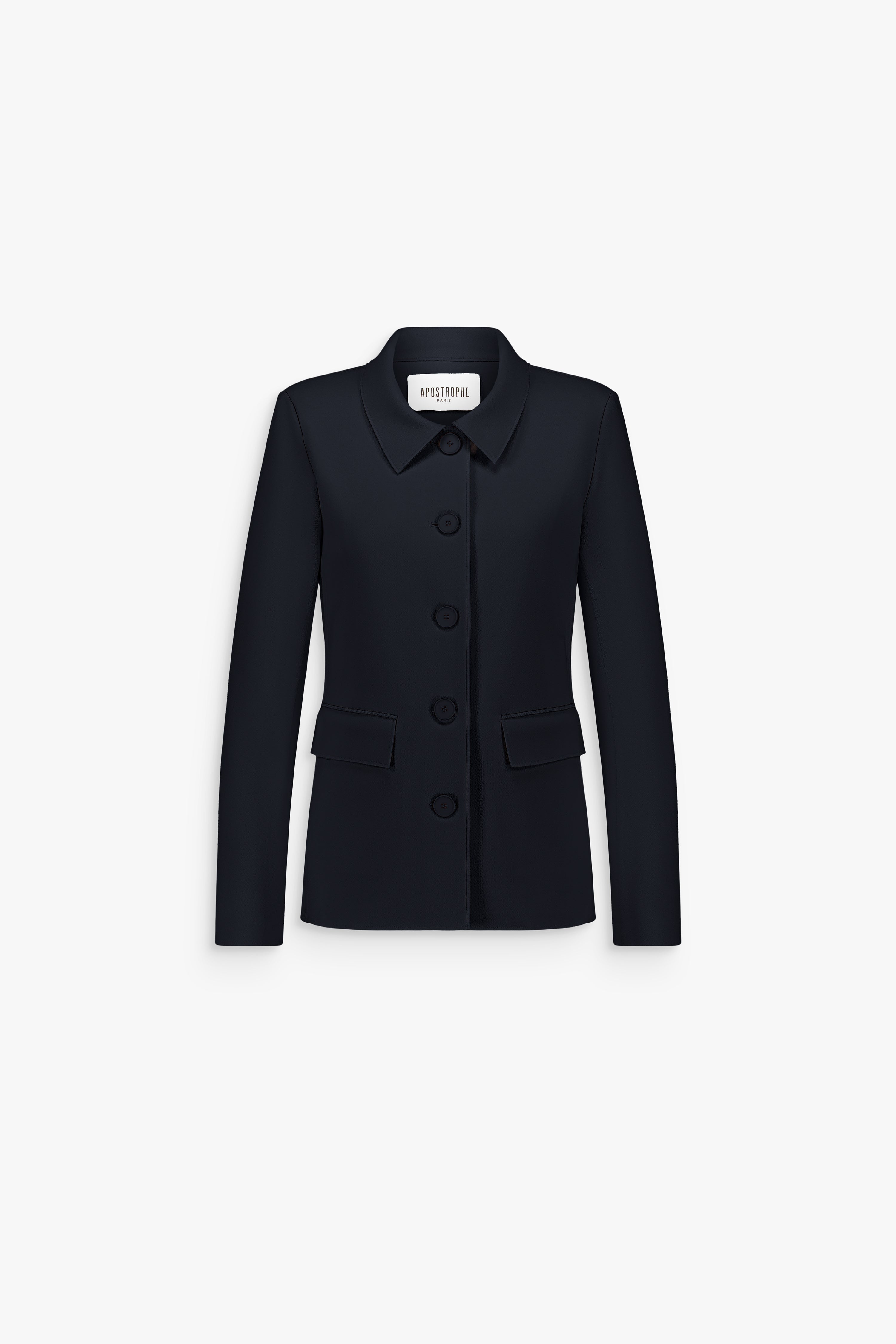 Veste marine inspirée du vestiaire utilitaire, avec poches plaquées et boutonnage apparent.