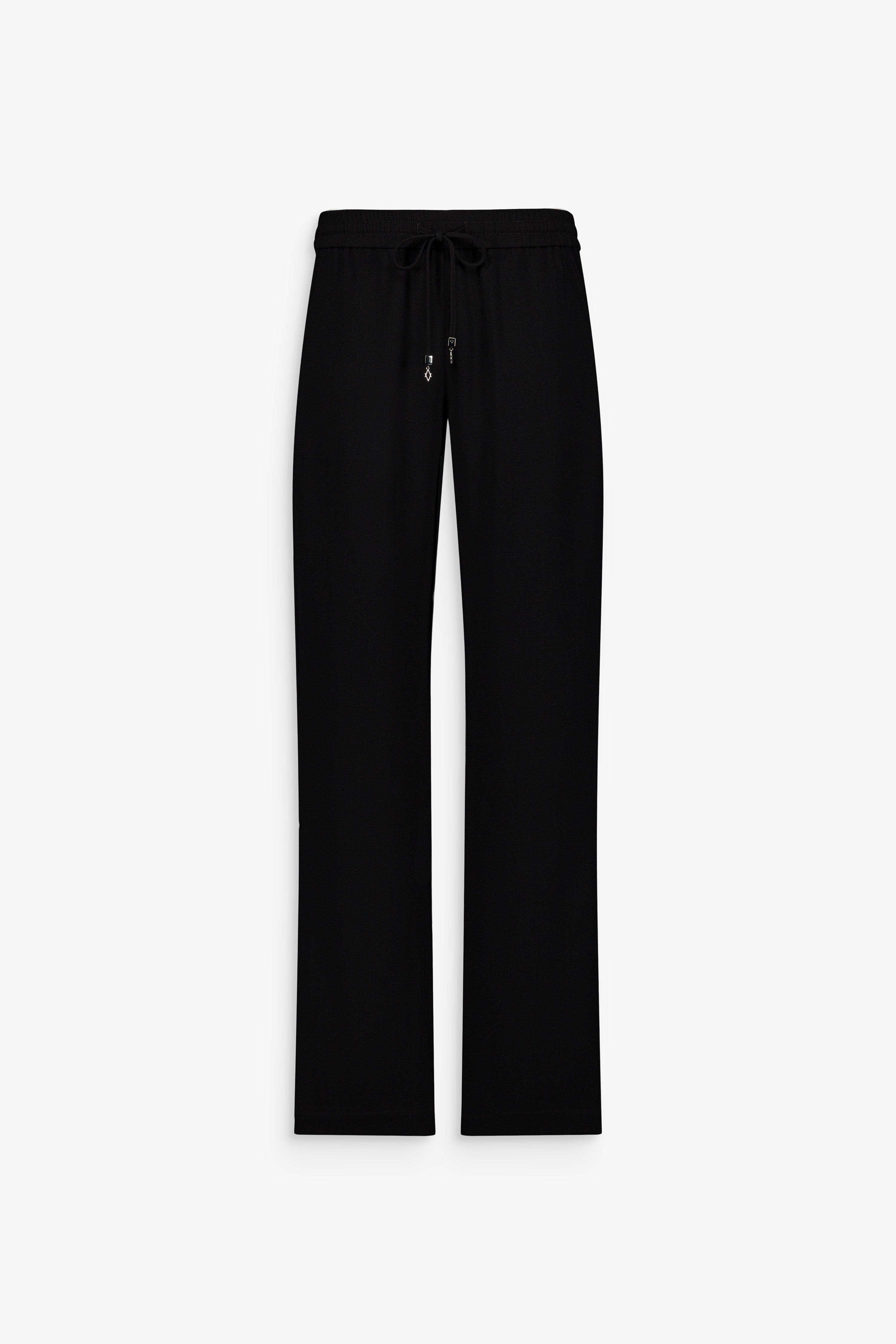 Pantalon droit noir à taille élastiquée avec lien de serrage ton sur ton.