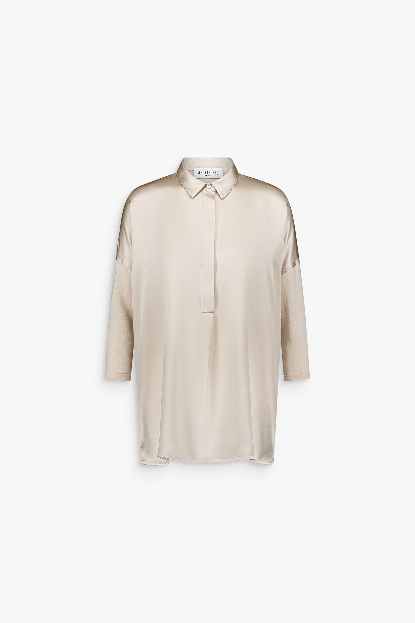 Chemise tunique oversize en soie ton béton avec col classique et patte de boutonnage.