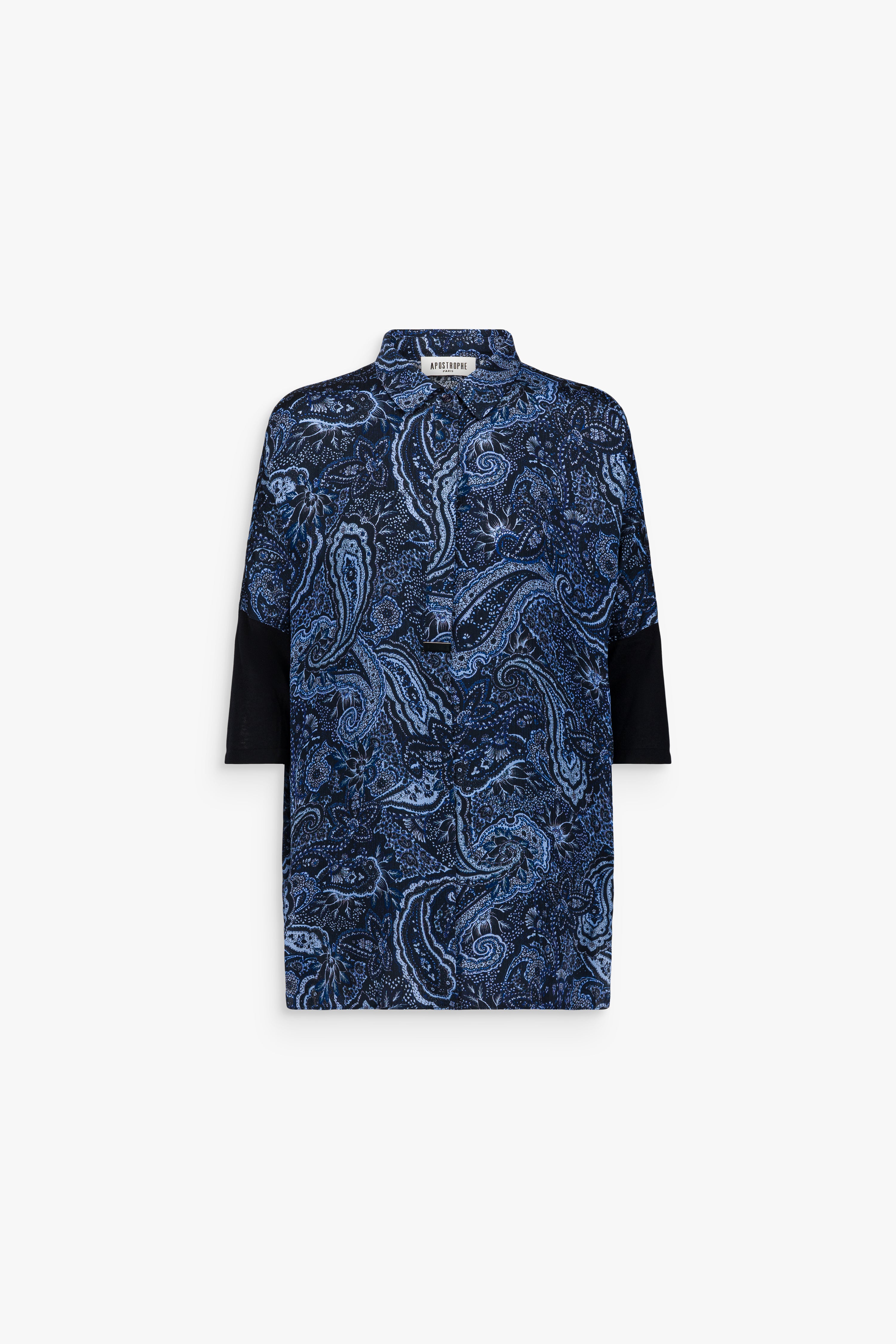 Chemise tunique oversize marine imprimée, avec poches plaquées sur le devant et manches en maille.