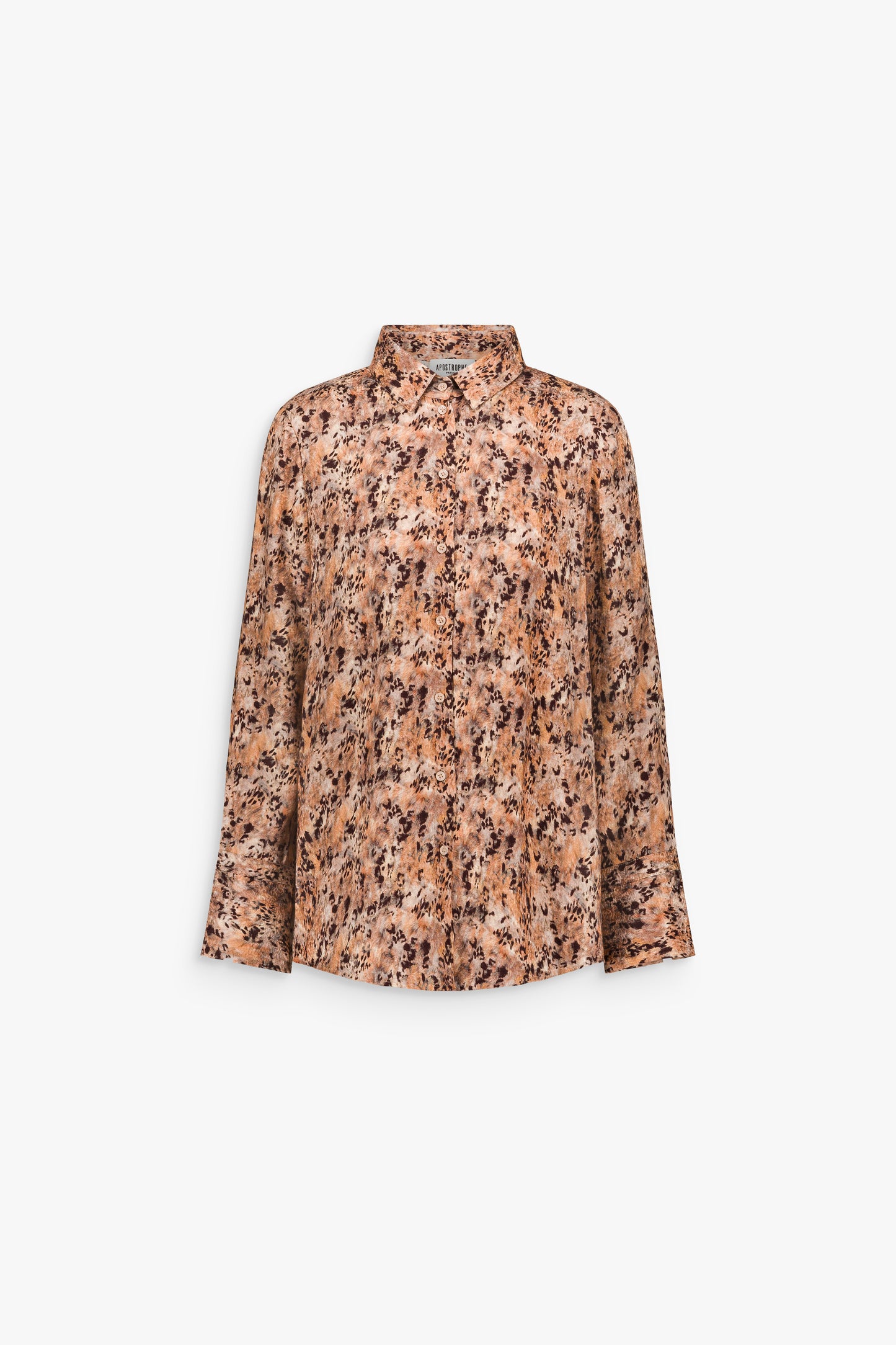 Chemise droite en soie imprimée multicolore, à col chemise, manches longues, fermeture boutonnée et pli creux au dos.