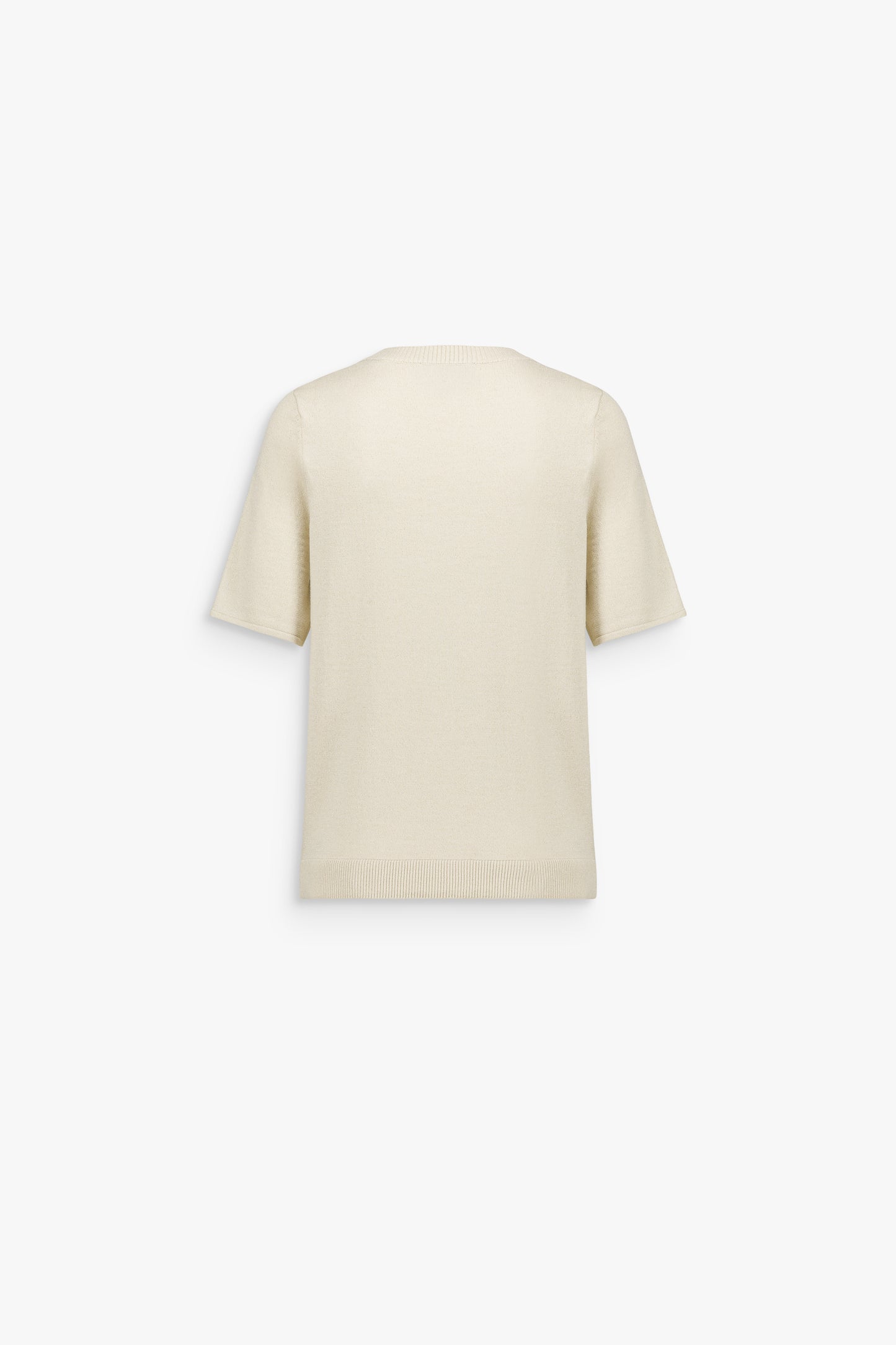 Top droit blanc cassé en laine mérinos et lurex, à col rond, manches courtes et détails en strass.