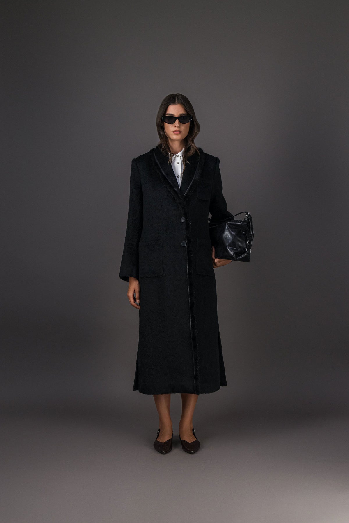 Manteau long vison et cuir noir
