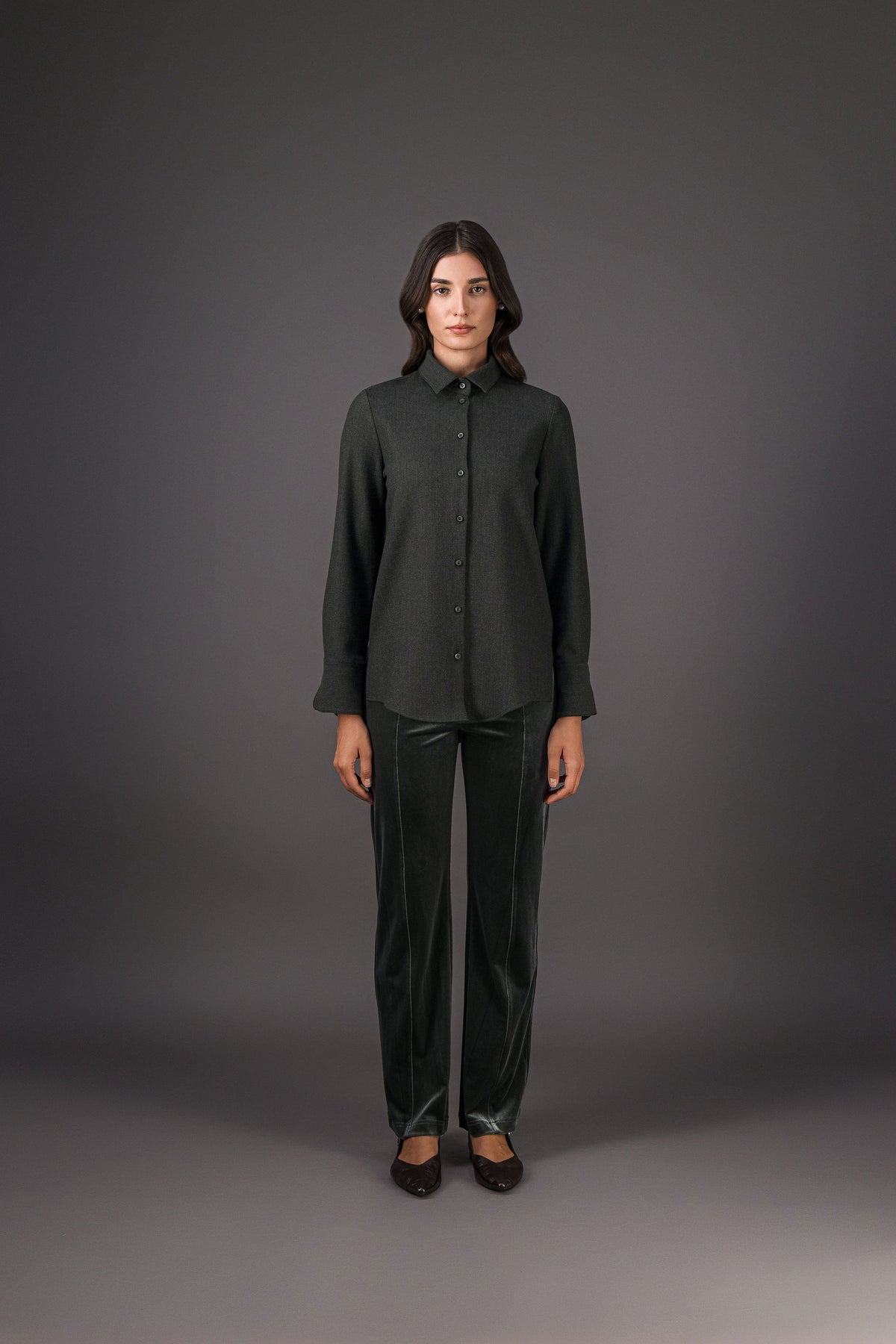 Pantalon évasé en velours stretch kaki
